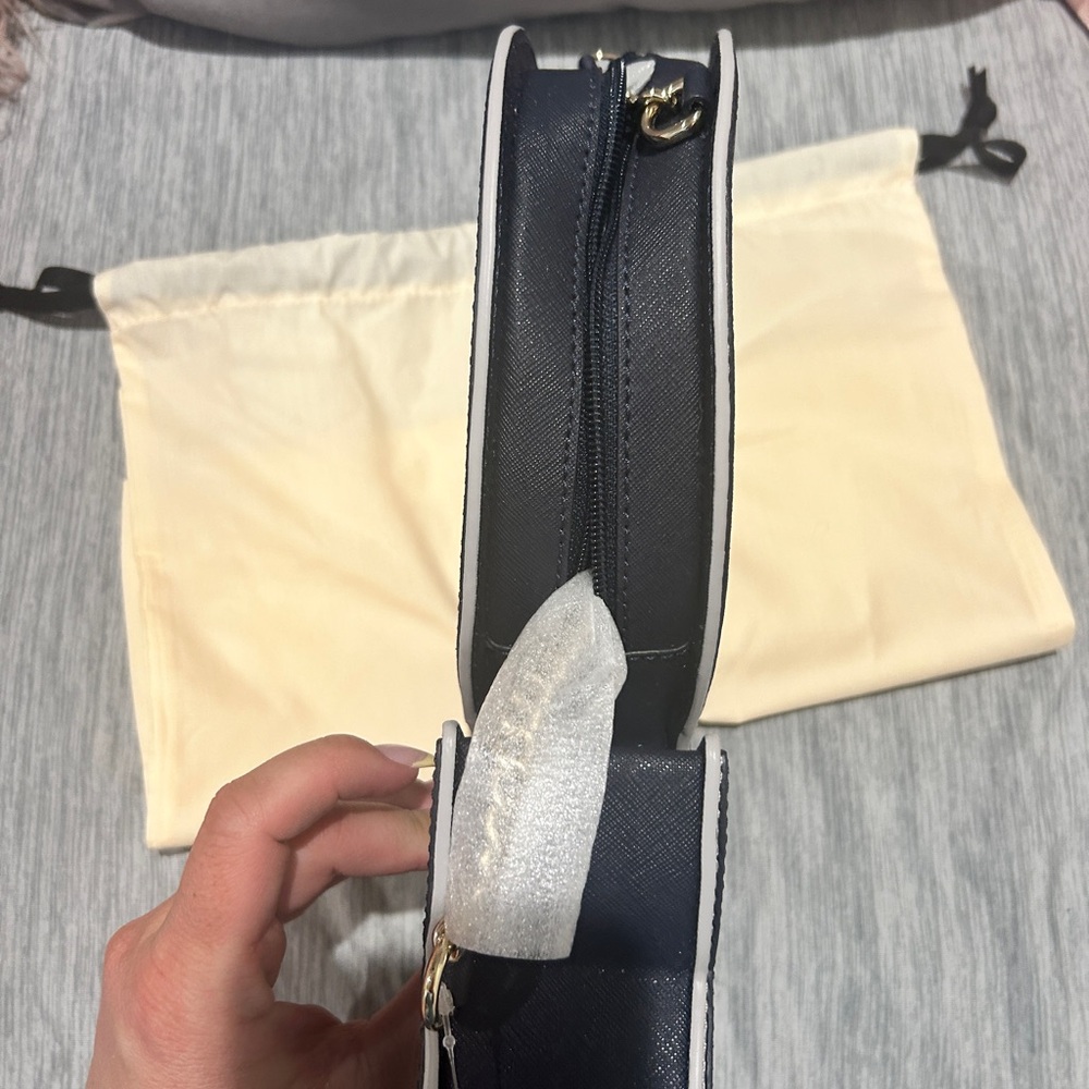 NWT Kate Spade Off We Go Whale Crossbody Bag - Picture 4 of 5